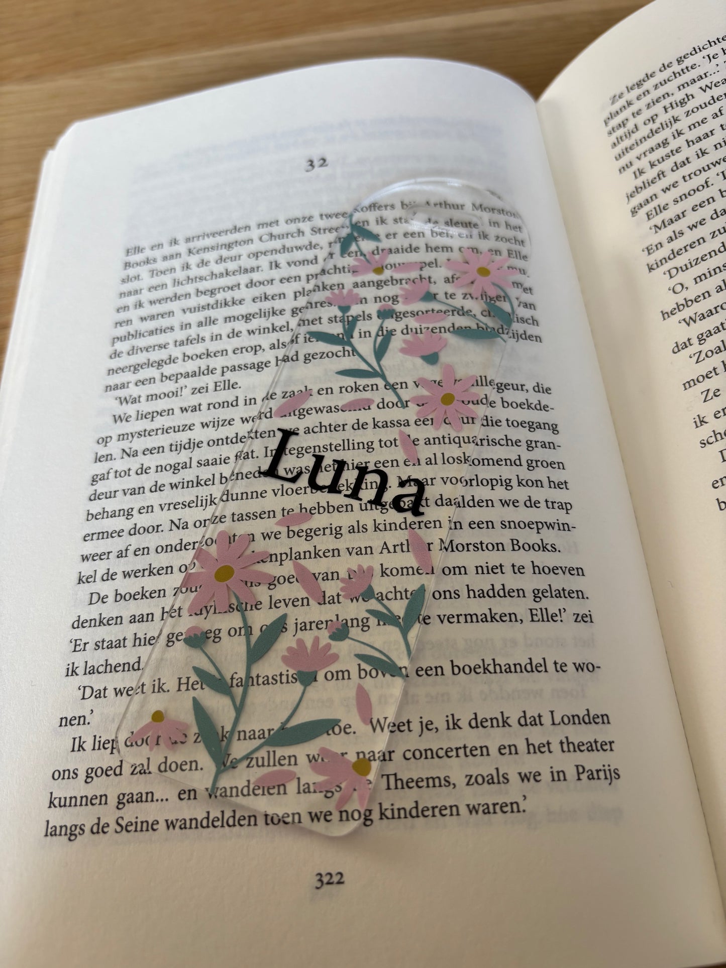 Boekenlegger met naam roze madelieven